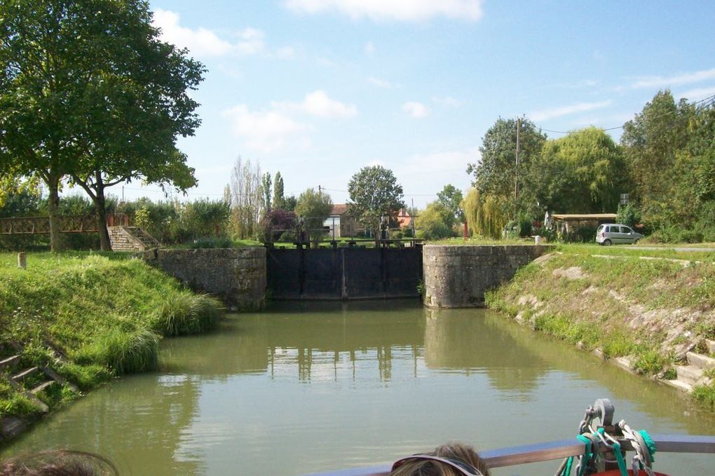 balade à travers un univers 
d'eau et de verdure.