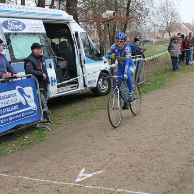 Victoire de Pascaline Duchesne (CCC) au cyclo-cross dames du Coudray (28)