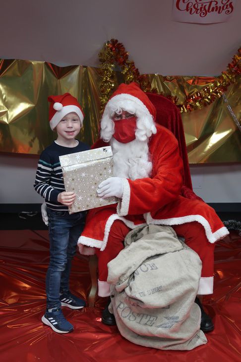 Le Père-Noël est venu à l'école... photos individuelles