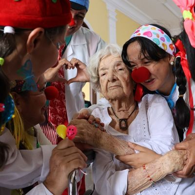 Alcaldía de Valencia honró a adultos mayores con Gala Musical en el Teatro Municipal