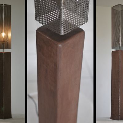 Lampe à poser - modèle Colonne - Tadelakt chocolat / Acier - 60 cm