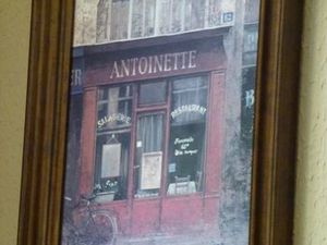 Tableau représentant un restaurant parisien. Etonnant !