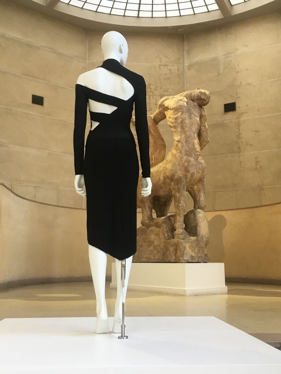 Back Side / Dos à la mode au musée Bourdelle