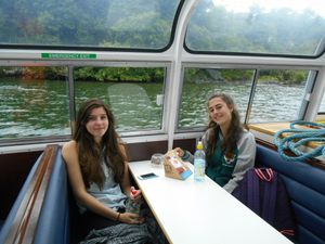 croisiere sur le Lac Windermere avec une météo... moins sympathique! mais cela ne nous a pas empeché de nous amuser!