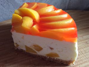 Le gâteau qui se prenait pour un cheesecake aux pêches ( simplissime inside !).