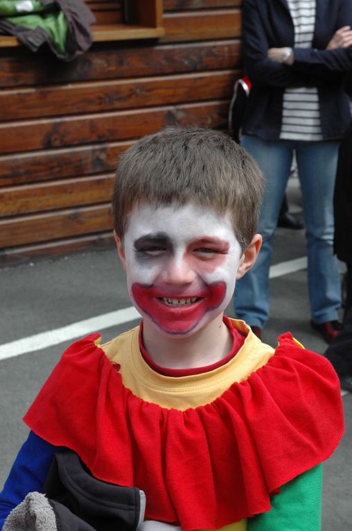 Préparation au carnaval à Rognaix le 12 avril 2013