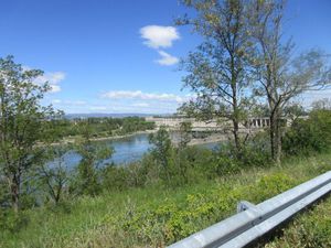 Chemin de retour par Bidon, Bourg, Lapalud et on rentre à Bollène en suivant le canal jusqu'à l'écluse pour arriver en centre ville.