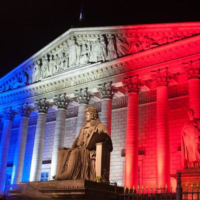 LE RETOUR DU RN DANS LES INSTANCES DE L'ASSEMBLEE SIGNIFIE FIN DU FRONT REPUBLICAIN ANTI RN! 
