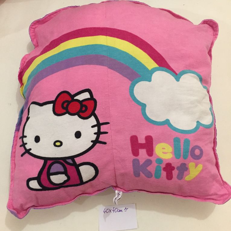 collection coussin hello kitty unique fait main par charlotteblabla 