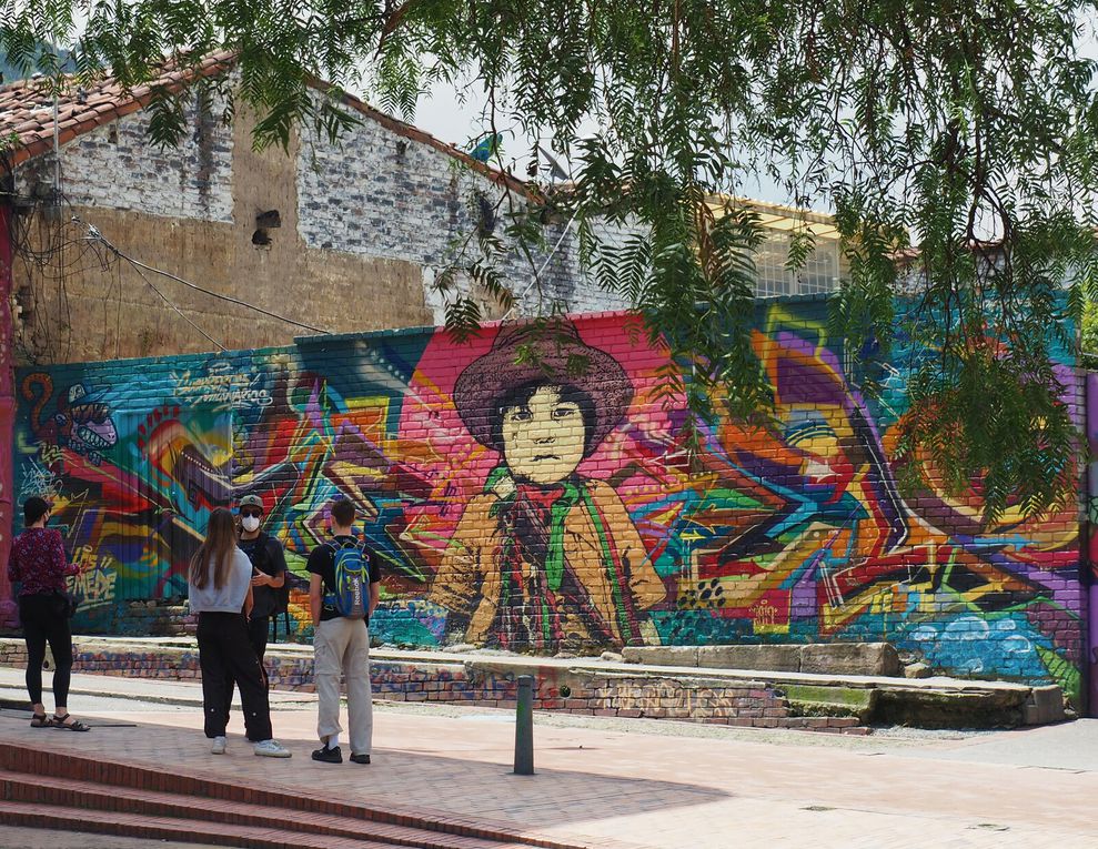 Quelques beaux exemples de graffitis qui ornent les murs de Bogota