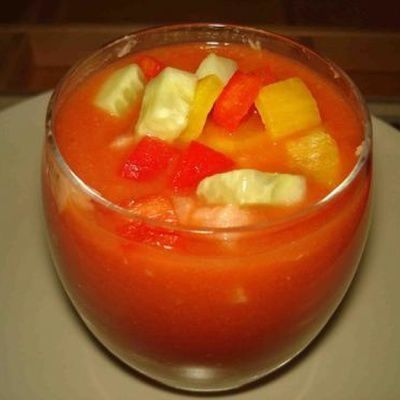 Comment préparer un gaspacho de saumon ? (ingrédients, préparation)