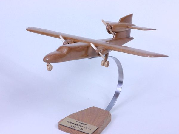 Britten Norman BN2A Trislander (Grande-Bretagne, échelle : 1/53°, bois : bouleau, prunier)