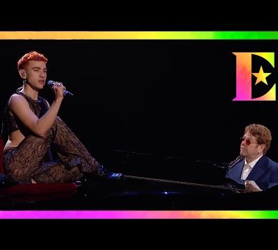 It’s A Sin · Elton John and Years & Years en direct aux BRIT Awards pour lutter contre le sida.