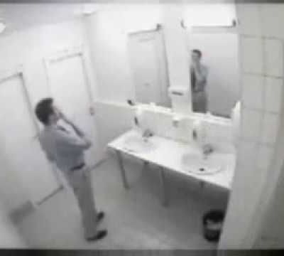 Vidéos - Humour - Interdit de fumer dans les toilettes