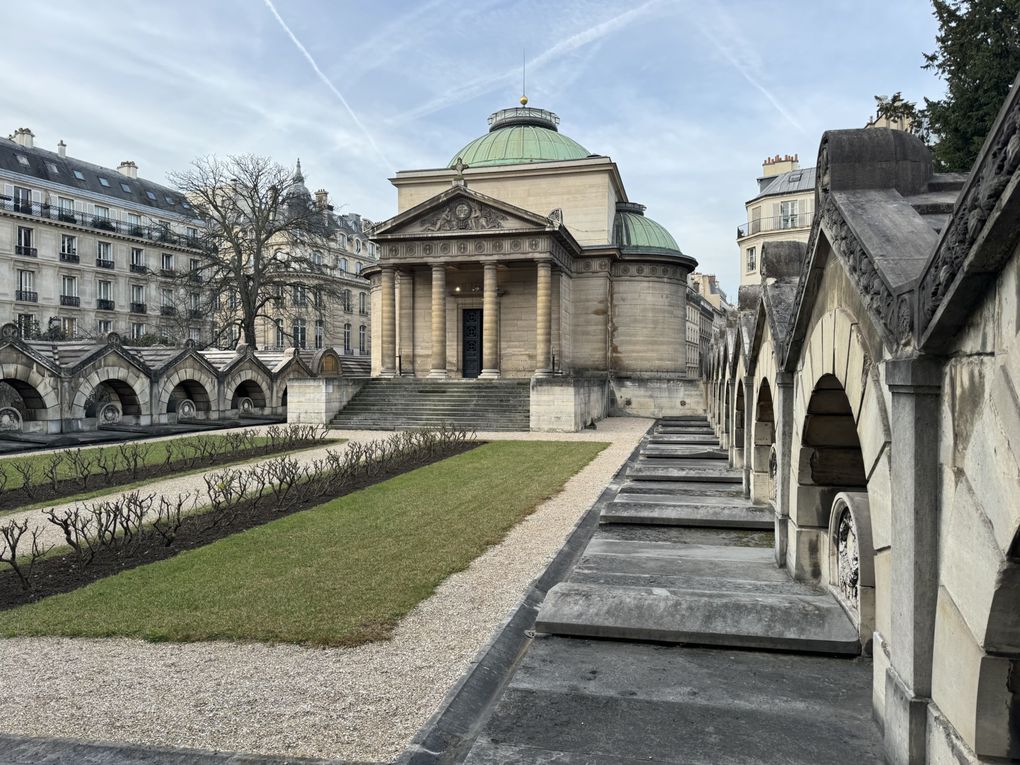 La Chapelle expiatoire, l'histoire oubliée d'un monument.