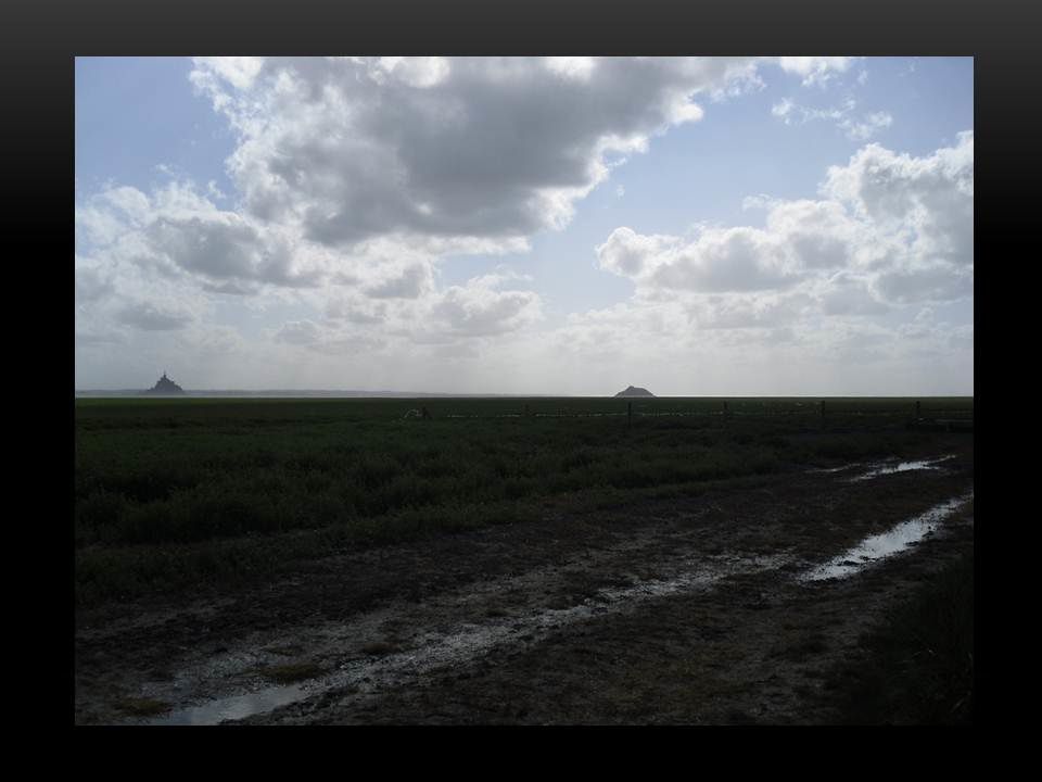 En partant de Genêts, par le GR 223, pour rejoindre la pointe du grouin.