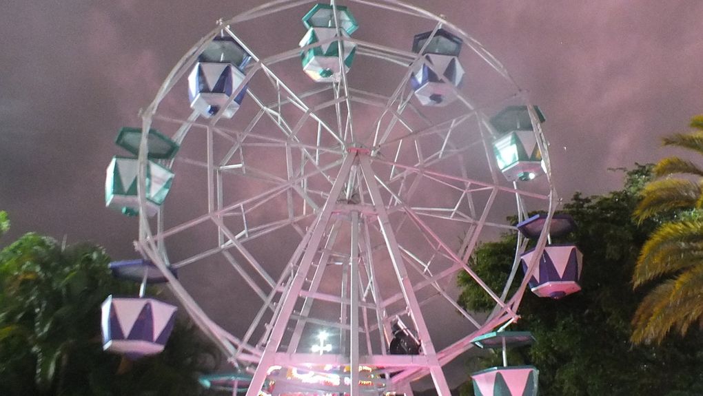 Parque Dunas inaugura horario nocturno con treinta atracciones mecánicas para el público asistente