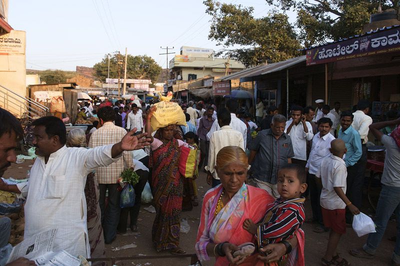 le grand marché du lundi à Badami (cliquez pour dérouler les photos)