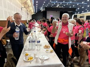 on s'hydrate à  l'arrivée pour suivre les conseils de Jean Claude! 