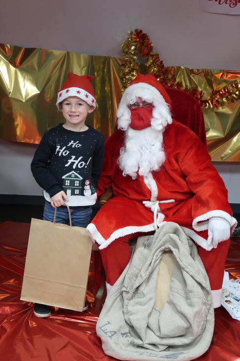 Le Père-Noël est venu à l'école... photos individuelles