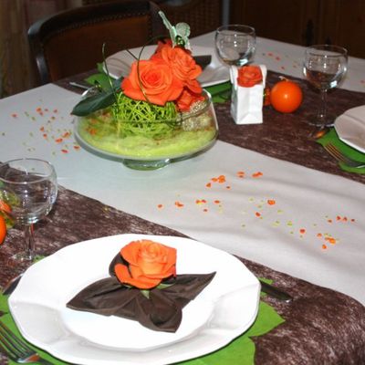 Table orange et vert