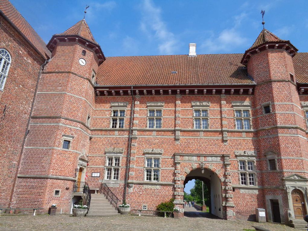 Skagen, l'eglise ensablée, chateaux de Voegard et Dronninghund