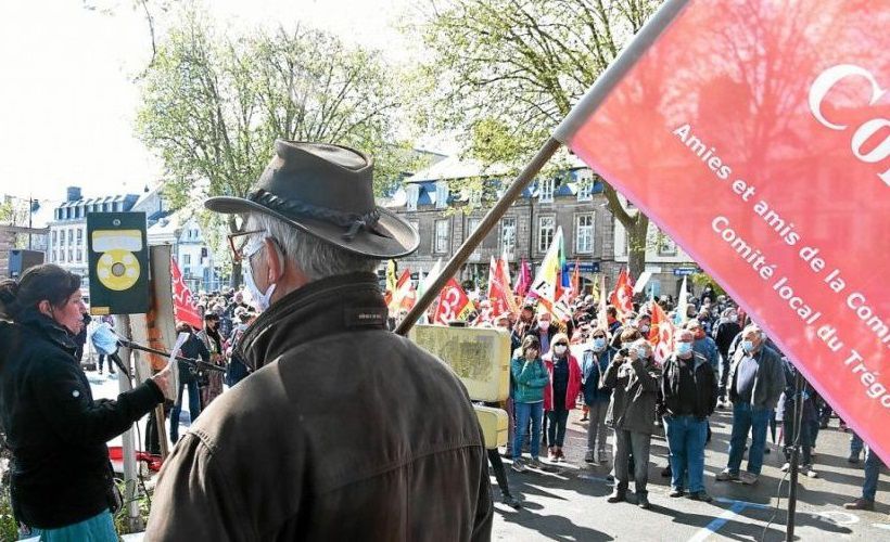 1er mai 2021 : Manifestation à Lannion pour la &quot;Fête des travailleuses et des travailleurs&quot;
