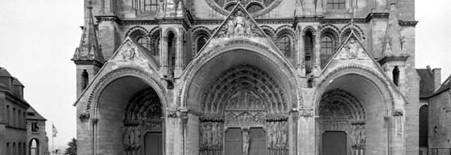 Les Cathédrales de France - LAON : L’œuvre des géants qui ont élevé ces édifices vénérables