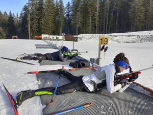 23/12/23 : Premier jour des vacances de Noël ... Règlement à Ok Corral pendant que les jeunes pousses suent à Chamrousse.