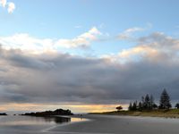 Between the sky and the ocean : Tauranga