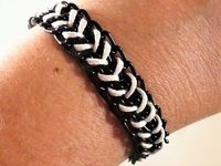 bracelet fil et chaine noir et blanc