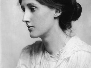 Entre les actes, le roman de Virginia Woolf adapté au théâtre