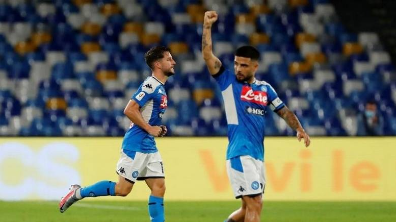 Napoli reach Coppa Italia final as Mertens breaks club record