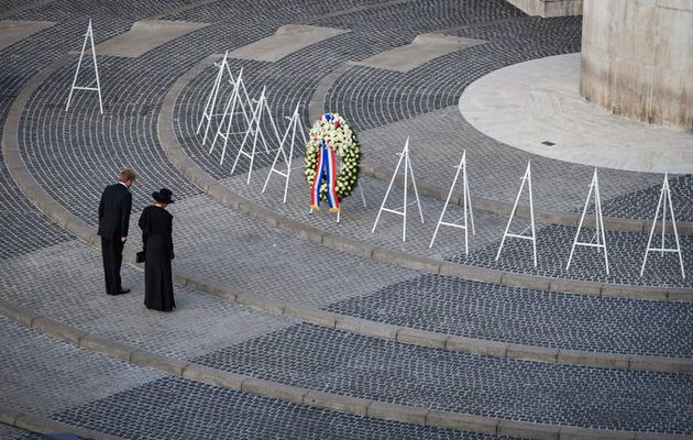 COMMMEMORAZIONE: GIORNATA DELLA MEMORIA  DA PARTE DEI REALI D'OLANDA