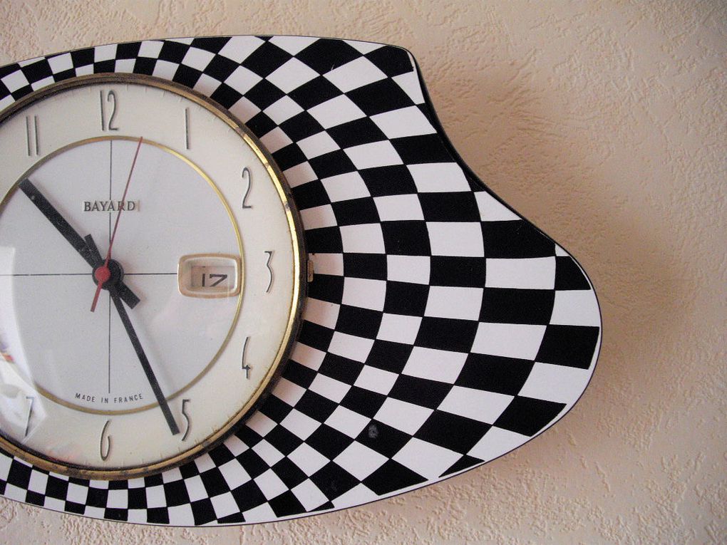 Horloge de cuisine Bayard design Damier 1960