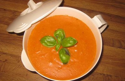 UN PETIT VELOUTE TOMATES