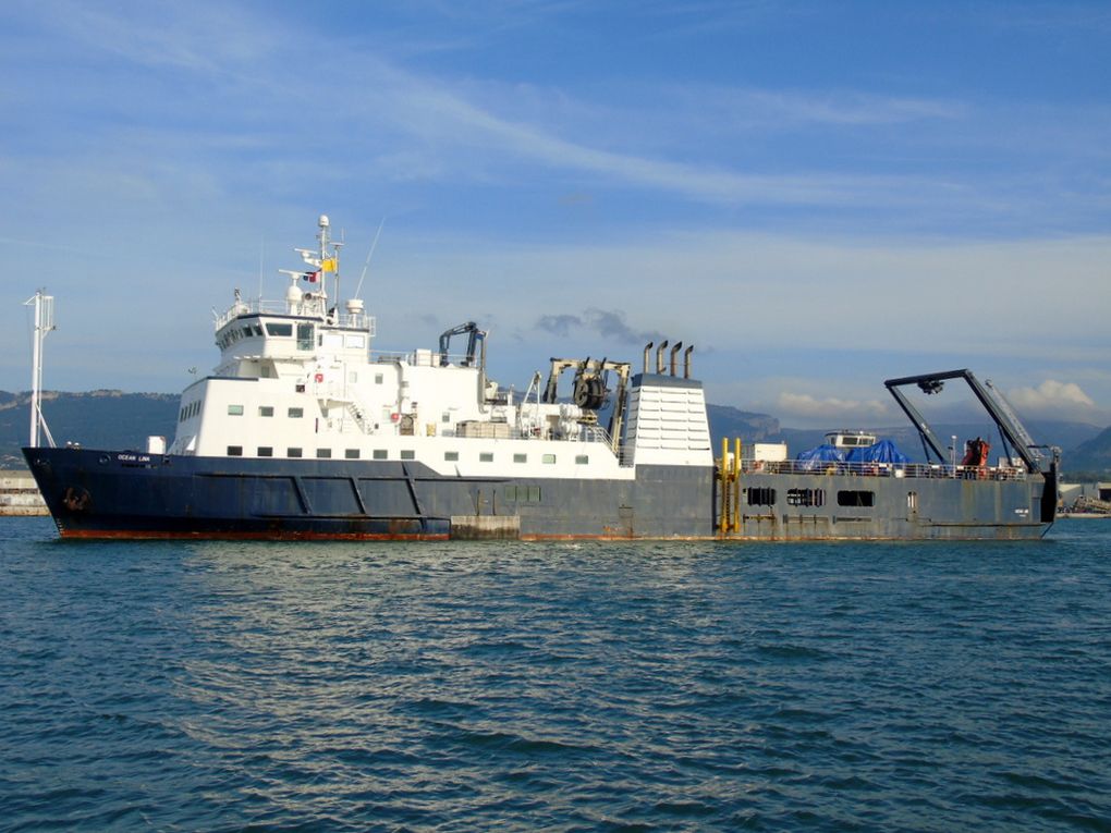 OCEAN LINK , Navire cablier Dannois arrivant à la Seyne sur Mer le 15 novembre 2018