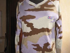 T-shirt camouflage girly Junk by Junko Shimada