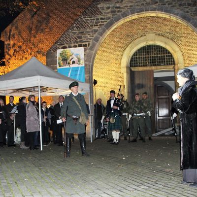 Deux Titres du spectacle joués à l'occasion de l'arrivée du Relais Sacré à Ottignies