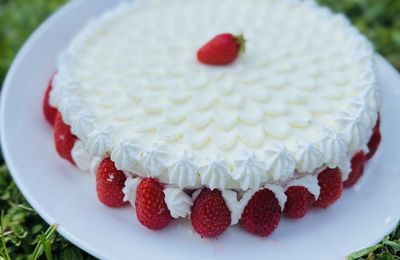 VACHERIN GLACÉ VANILLE FRAISE