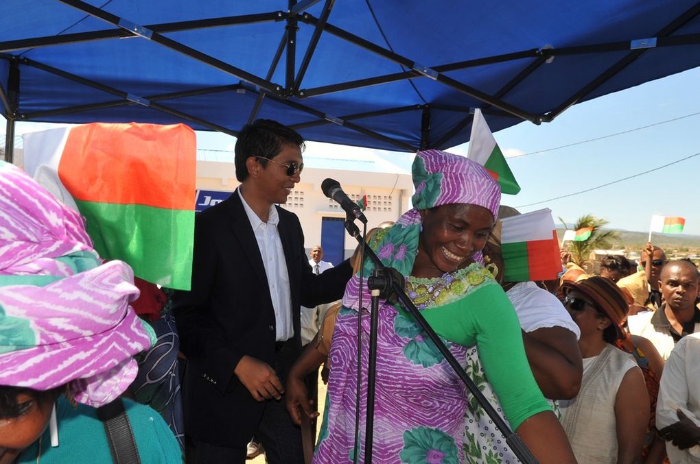 01.12.2012. Inauguration de la nouvelle gare routière de la ville d'Antsiranana par le Président de la Transiiton, Andry Rajoelina. 2-Photos : Harilala Randrianarison