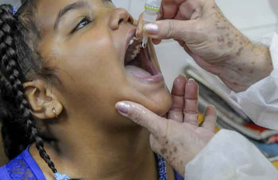 Essai clinique sur la poliomyélite à Cuba  