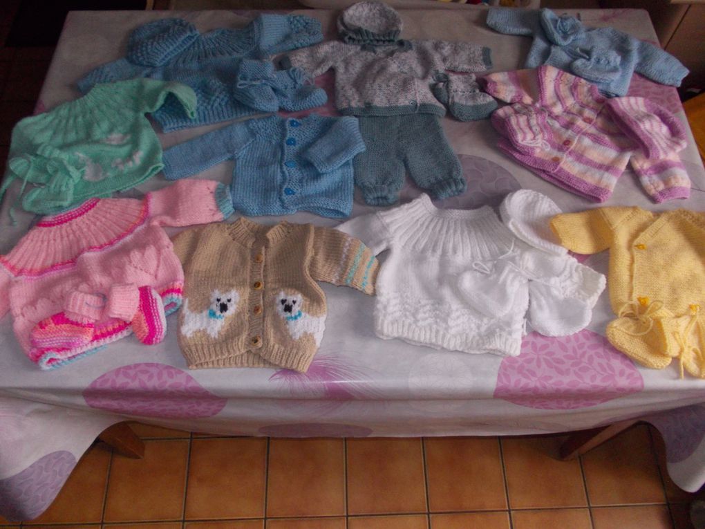 Comme promis : un peu de layette