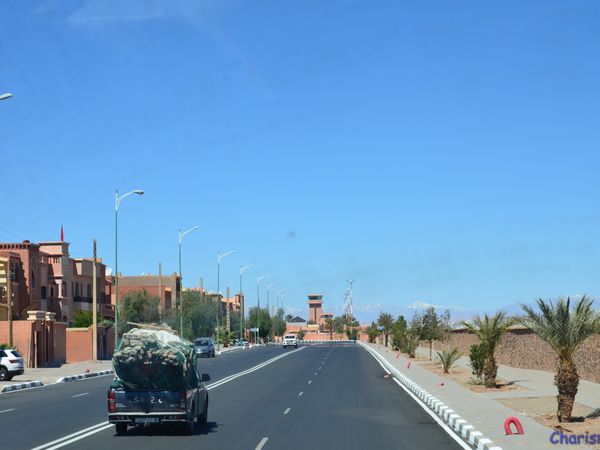 Ouarzazate, sur la route de Marrakech (Maroc en camping-car)