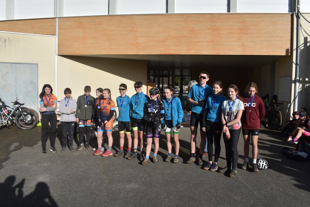 Remise des médailles au sein du collège Paul Fort