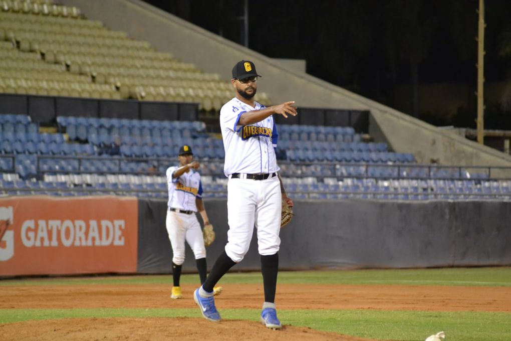 Guerreros del Caribe volvió a la senda del triunfo con KO incluido al derrotar 12 - 2 a Senadores de Caracas 