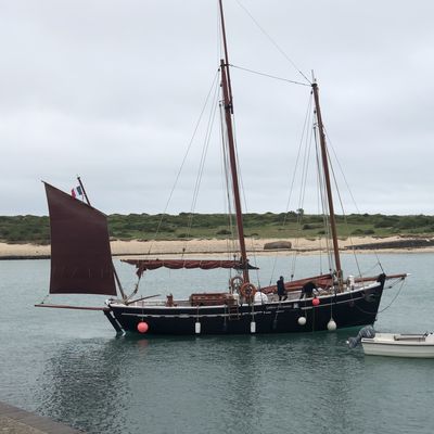 Portbail, et la Biscuiterie Burnouf à Sortosville en Beaumont.