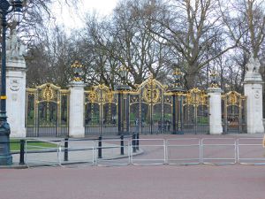 Buckingham Palace, Green Park et la célèbre "relève de la Garde" (pas terrible d'ailleurs !)