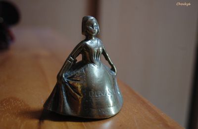 Clochette miniature en cuivre