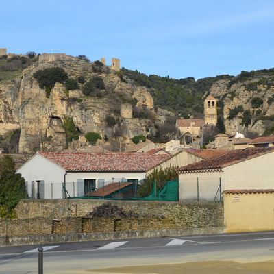 Le Nouveau Monument Aux Morts de Mornas (Vaucluse 84083)